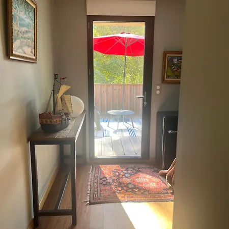 2 Pres Contis Guest house 3*